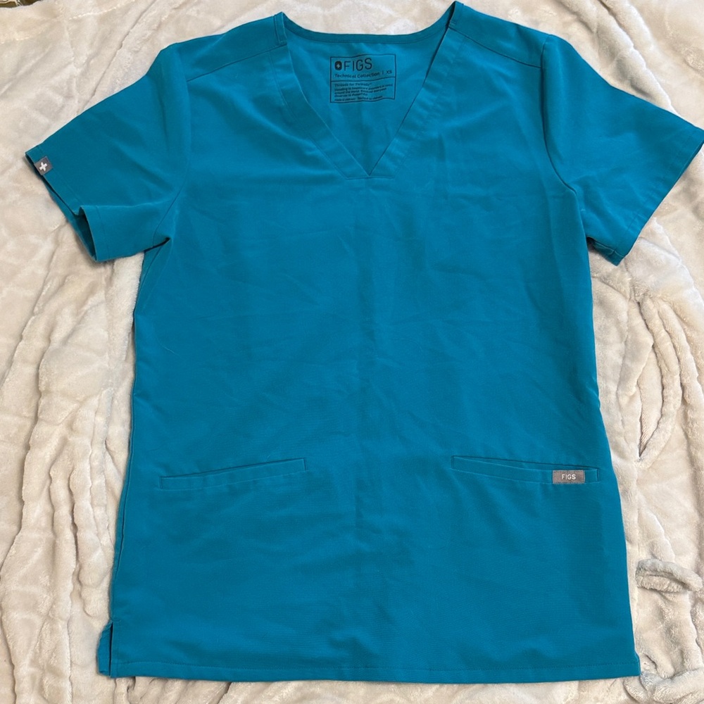 Figs Women's Aqua V-Neck Short Sleeve Top